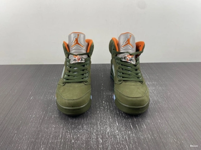 Boostmaster lin DD0587-308 Jordan Air 5 Olive 0717